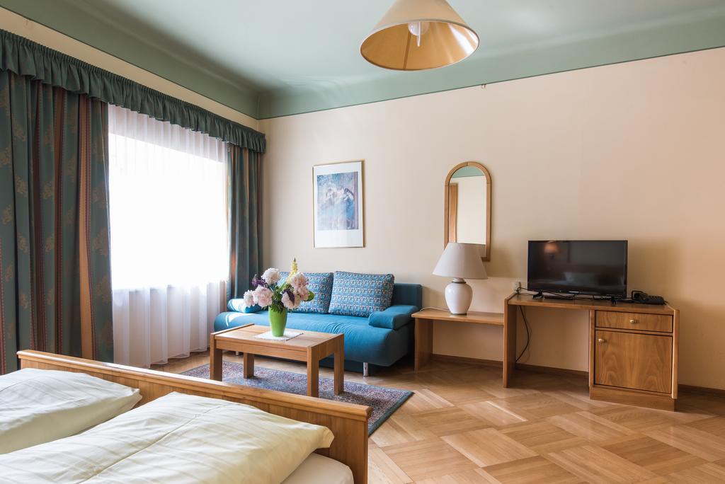 Hotel Post Гроскирххайм Экстерьер фото