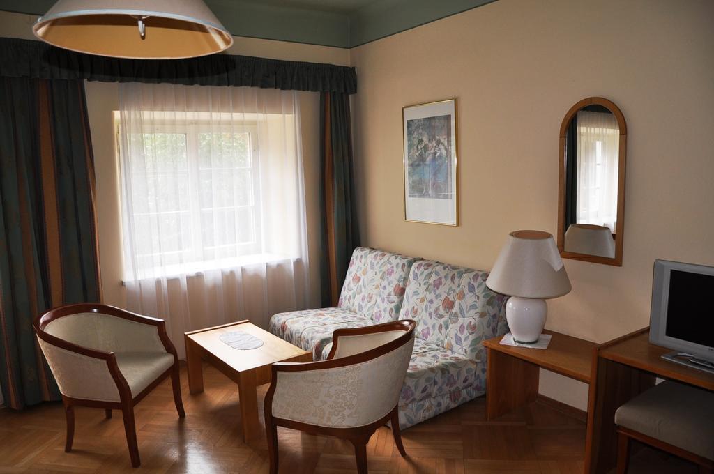 Hotel Post Гроскирххайм Экстерьер фото
